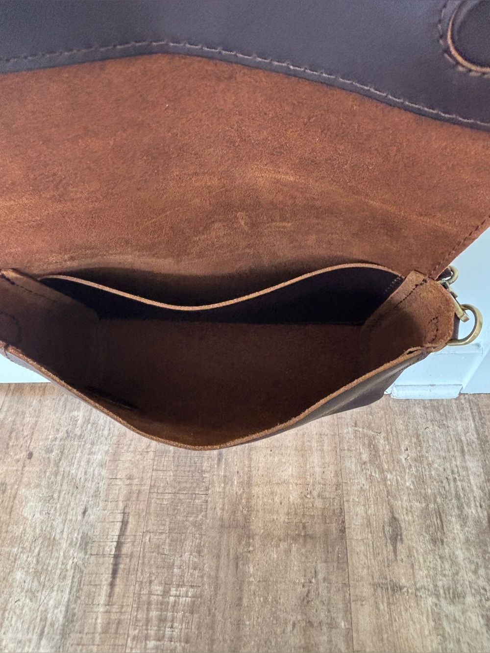 Portland Leather Company Metro Crossbody coldbrew with gold hardware Medium - Picture 5 of 8